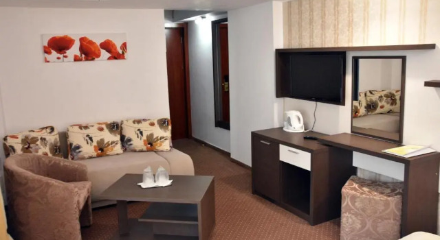 Phòng Suite Junior Hotel Olimpic