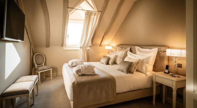 Abbaye De Villeneuve, Rezerwuj Hotel Hotele w Kraj Loary z basenem, Basen