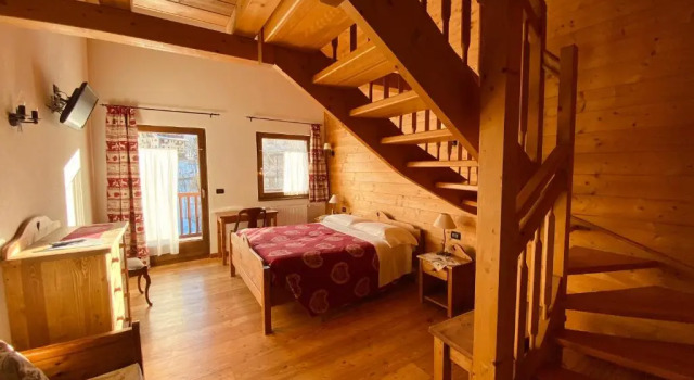 Camera quadrupla Standard duplex Hotel LArtisin
