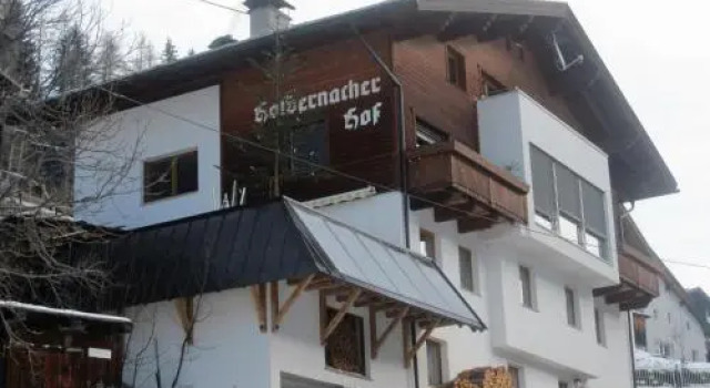 Holdernacherhof, Book Hotel Hoteller i Tyrol med parkering, Parkering