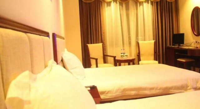 GreenTree Inn Guangzhou Chimelong Paradise Yuangang Metro Station Hotel