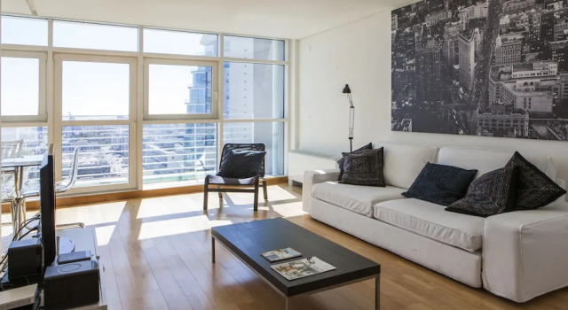 RENT4REST LISBON PARQUE DAS NAÇÕES 17Th FLOOR RIVER VIEW, Забронировать Апартаменты/квартира Отели Парка Наций с парковкой, Парковка