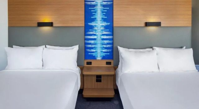 Четырёхместный номер Standard Aloft by Marriott Tempe