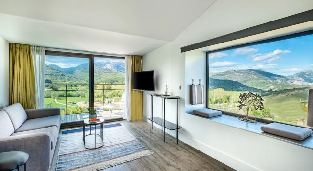 Люкс с балконом Hôtel & Spa des Gorges du Verdon