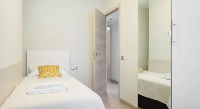Апартаменты с 3 комнатами с балконом Pineda Be My Guest Castelldefels