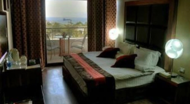 Days Inn Hotel & Suites Aqaba, Prenota Hotel Hotel a Aqaba con piscina, Piscina