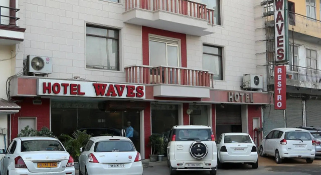 Hotel Waves, Забронировать Отель Отели Нью-Дели по системе «всё включено», рядом с Дели Аэросити, Всё включено