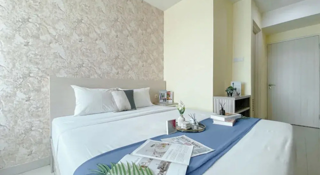 Студия Standard Modern and Homey 1BR without Living Room at Grand Kamala Lagoon Apartment By Travelio
