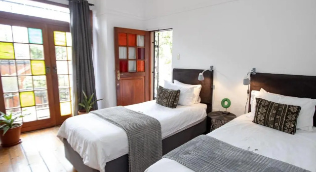 Семейный люкс с 2 комнатами 84 on Fourth Guest House