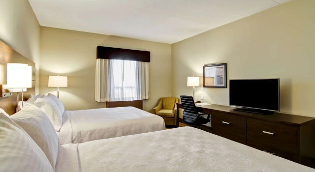Четырёхместный номер Standard Best Western London Airport Inn & Suites