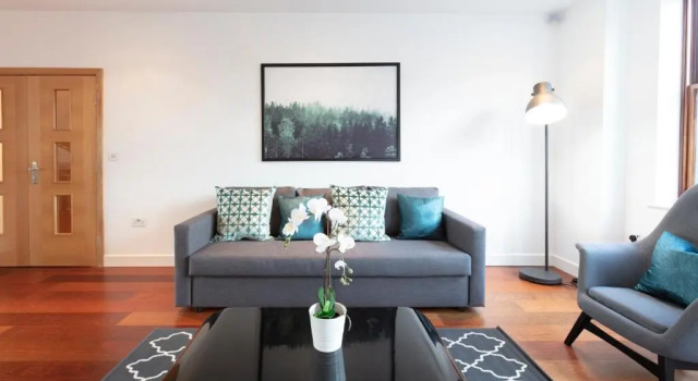 Апартаменты с 3 комнатами Hampden Apartments - The Charles
