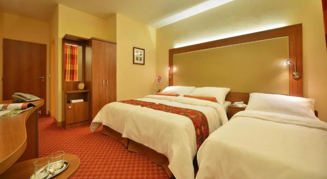 Трёхместный номер Standard Maxmilian Lifestyle Resort