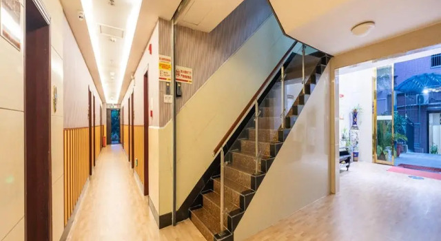 Super 8 Hotel Shiyan Beijing Middle Road, Prenota Hotel Hotel a Hubei con parcheggio, Parcheggio