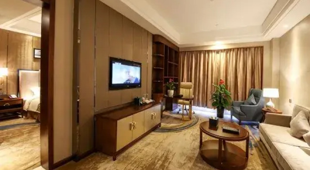 Люкс Deluxe Jin Hong Hotel