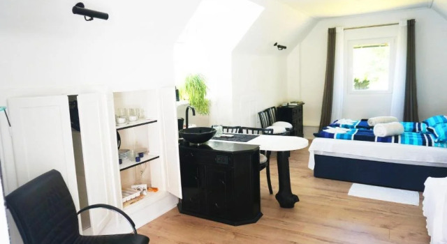 Ferienhaus BLACK & WHITE, Réserver Hôtel Walpersbach Wiener Neustadt