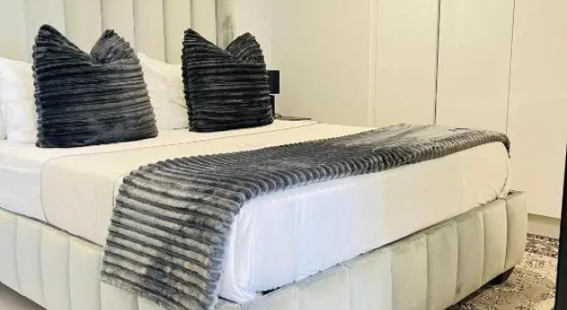 Mall of Africa view, Cozy 1bed Condo., Boek Hotel Midrand 