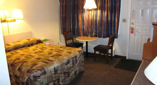Номер Economy Chinook Motel