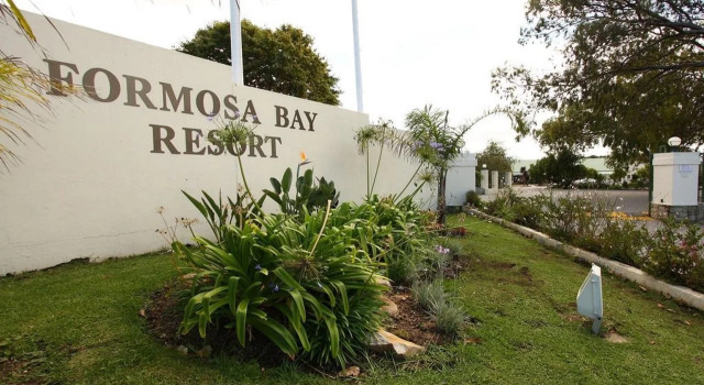 Formosa Bay, Забронировать Отель Отели и гостиницы Плеттенберг-Бей, рядом с Plettenberg Bay Global Village, Отель
