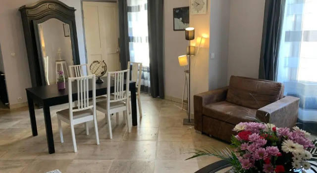 Коттедж Private house with a view on Bayeux's Cathedrale