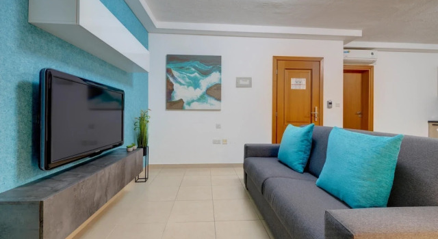 1 Bedroom Apartment Sliema Tigne Suites