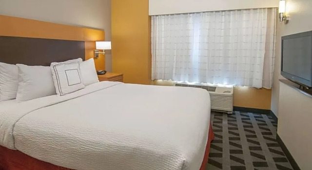 Четырёхместный люкс с 2 комнатами TownePlace Suites by Marriott Baton Rouge Gonzales
