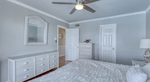 Easy Breezy - Waterfront And Wonderful! Private Pool - Pet Friendly! 3 Bedroom Home by RedAwning, Boek Hotel Dauphin Island Alabama