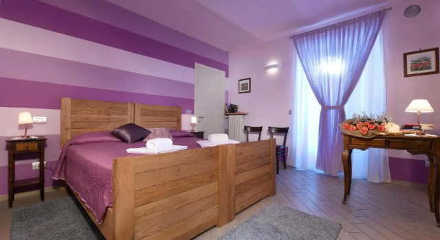 La Rosa nel Borgo - Suite con balcone e garage, Забронировать Отель Отели Пьемонта с парковкой, Парковка