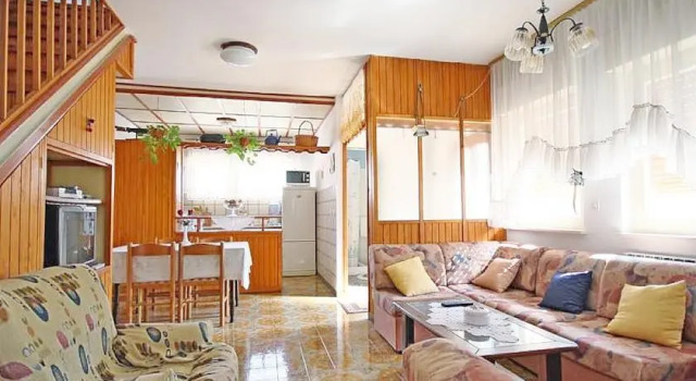 Apartment Antique 155