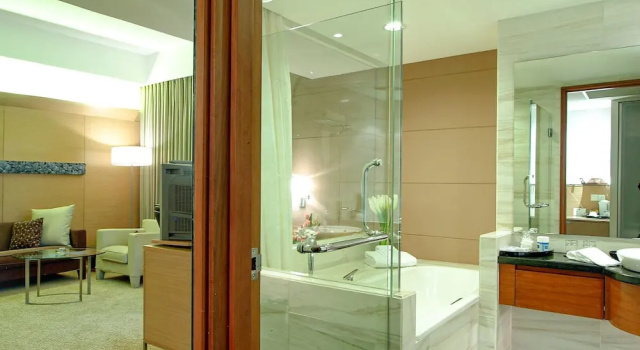 Двухместный полулюкс Отель GARDEN PLAZA SAIGON