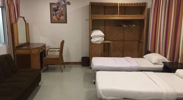 Семейный номер Standard The Corner Transit Hostel