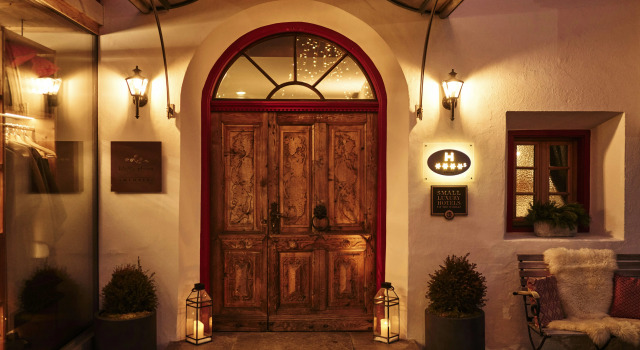 Goldene Rose Karthaus a member of Small Luxury Hotels of the World, Забронировать Отель Сеналес Валь Сеналес