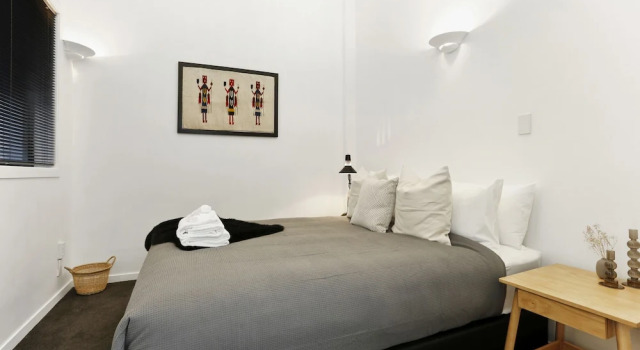 Gorgeous Designer 2 Bedroom in CBD