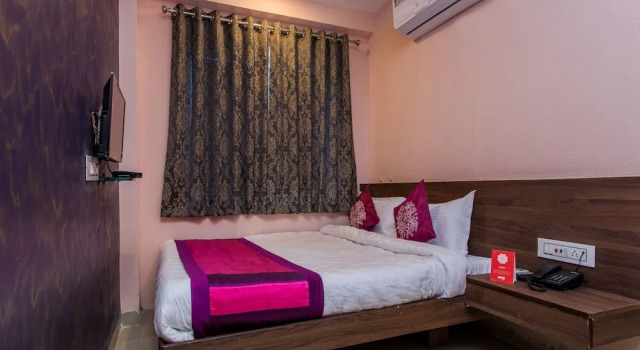 OYO 11657 Hotel SVL Inn