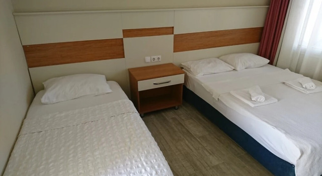 Трёхместный номер Standard с балконом Florida Hotel
