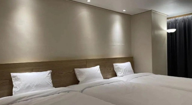Трёхместный номер The garden hotel