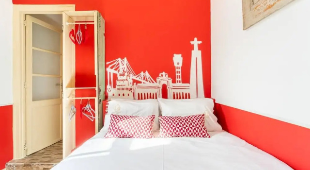 Artistic Alfama 4BR Cathedral Views Tram 28