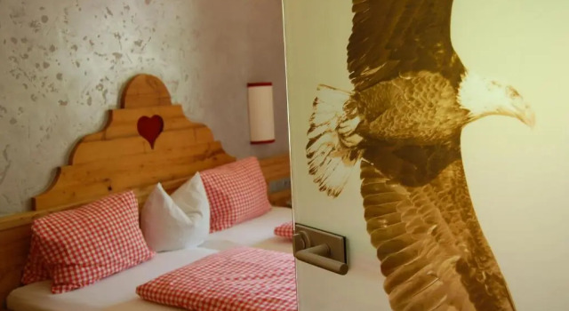 Двухместный номер Standard Hotel Schweizerhof