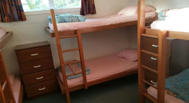 Cabin Tourist Auckland Northshore Motels & Holiday Park