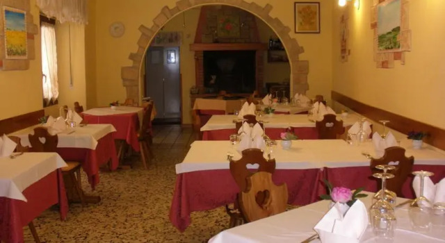 Ristorante Locanda Centrale, Забронировать Гостевой дом Отели в центре Кавайон-Веронезе, в центре