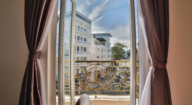 Номер Deluxe Dalat Paradise Hotel