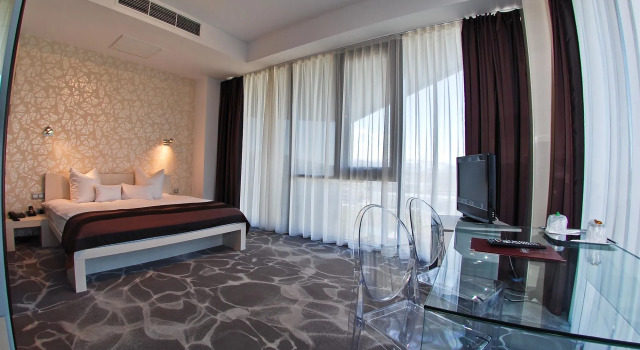 West City Hotel, Забронировать Отель Клуж-Напока Клуж
