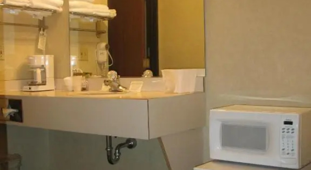 Номер Economy Great Lakes Inn Mackinaw City