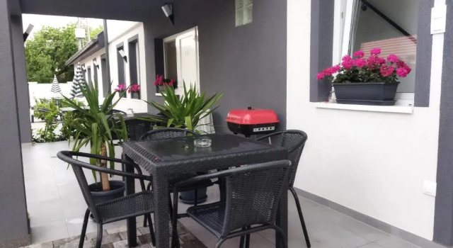 Holdudvar Apartman
