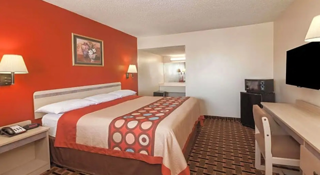 Standard Zimmer Super 8 by Wyndham Athens TX