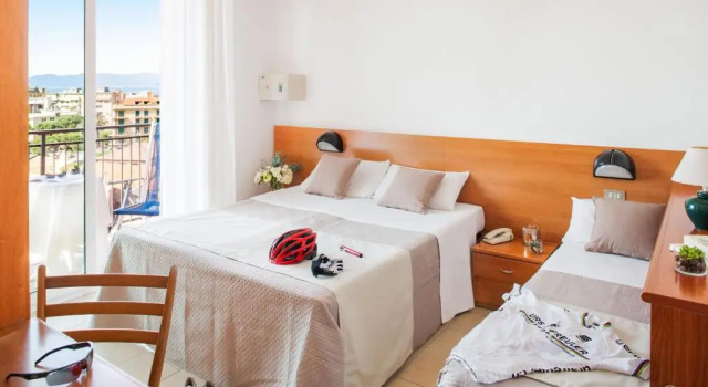 Трёхместный номер Standard с видом на море Hotel Europa