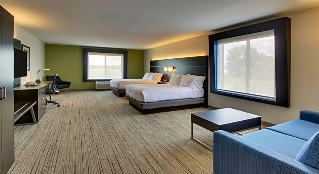 Номер Deluxe Holiday Inn Express Hotel & Suites Morris by IHG