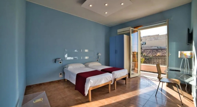 Hotel Charlie