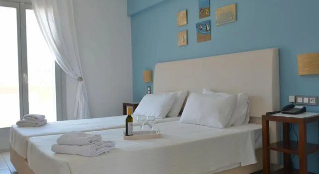 Двухместный номер Standard с балконом Aretanassa Hotel
