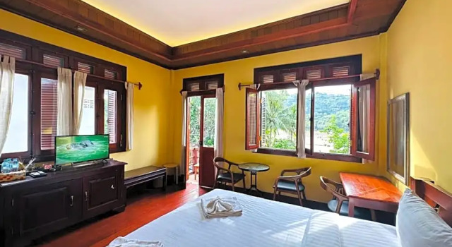 Четырёхместный номер Luxury Villa Phonethip Mekong Riverside