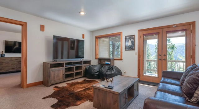 Cedar Point Home 3 Bedrooms 3.5 Bathrooms Home